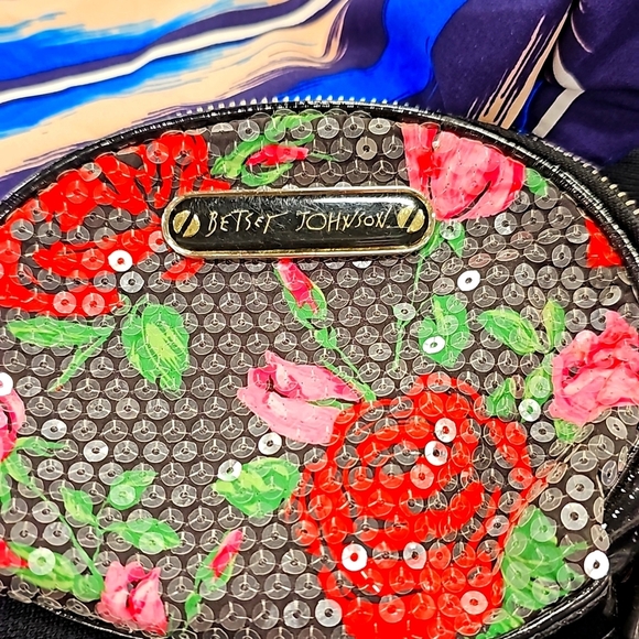 Betsey Johnson Clutch/Pouch - Picture 1 of 3